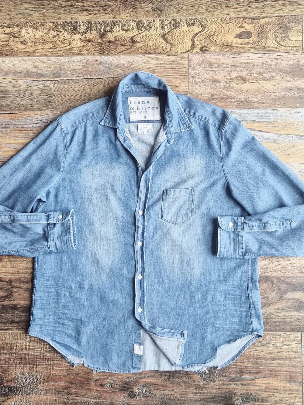 Frank & Eileen $288 Eileen Blue Denim Button-Up Shirt Distressed Vintage Wash - Picture 5 of 16